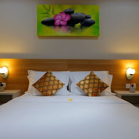 Iconic Bali Living Bed & Breakfast Denpasar  Bagian luar foto