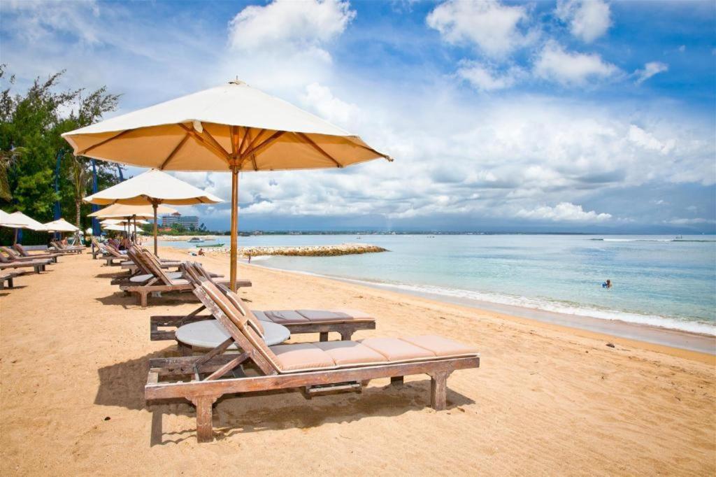 Iconic Bali Living Bed & Breakfast Denpasar  Bagian luar foto