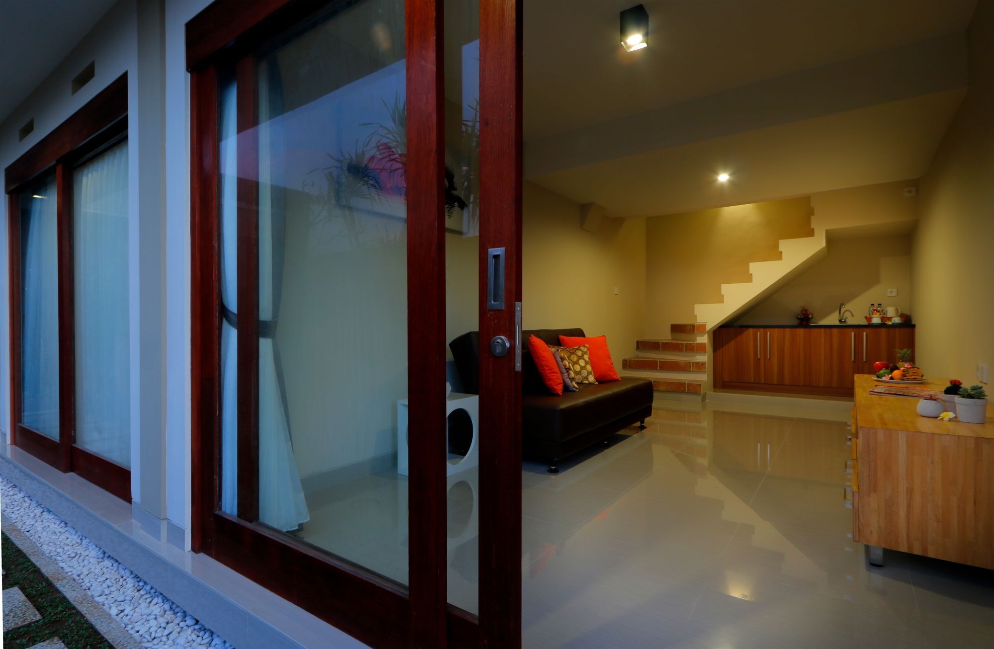 Iconic Bali Living Bed & Breakfast Denpasar  Bagian luar foto