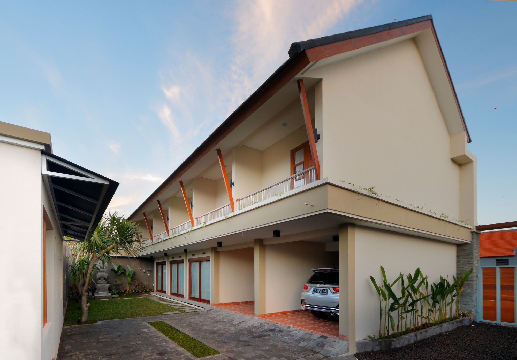 Iconic Bali Living Bed & Breakfast Denpasar  Bagian luar foto